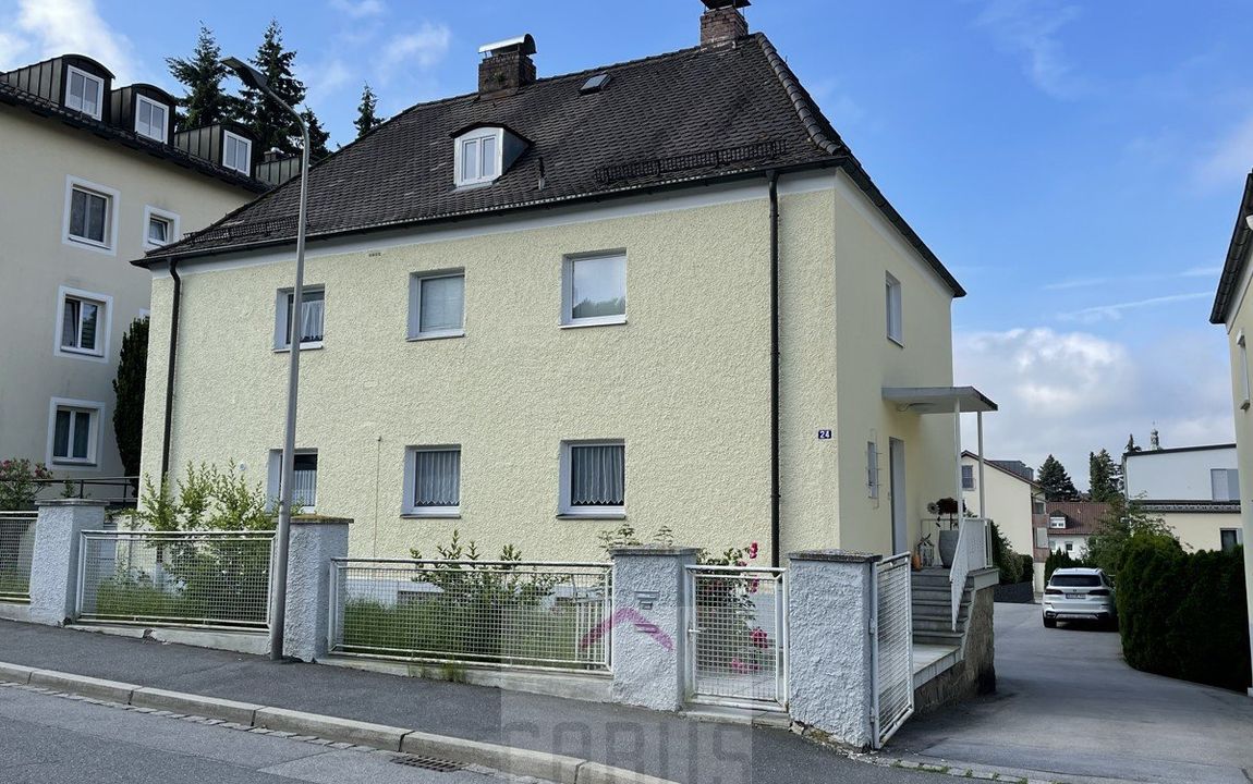 Zweifamilienhaus / Wohn- und Geschäftshaus mit Büro, Werkstatt und Lager